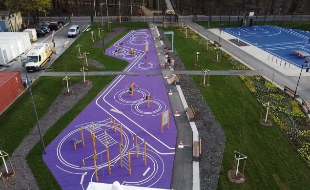 Torgau violett Drohne